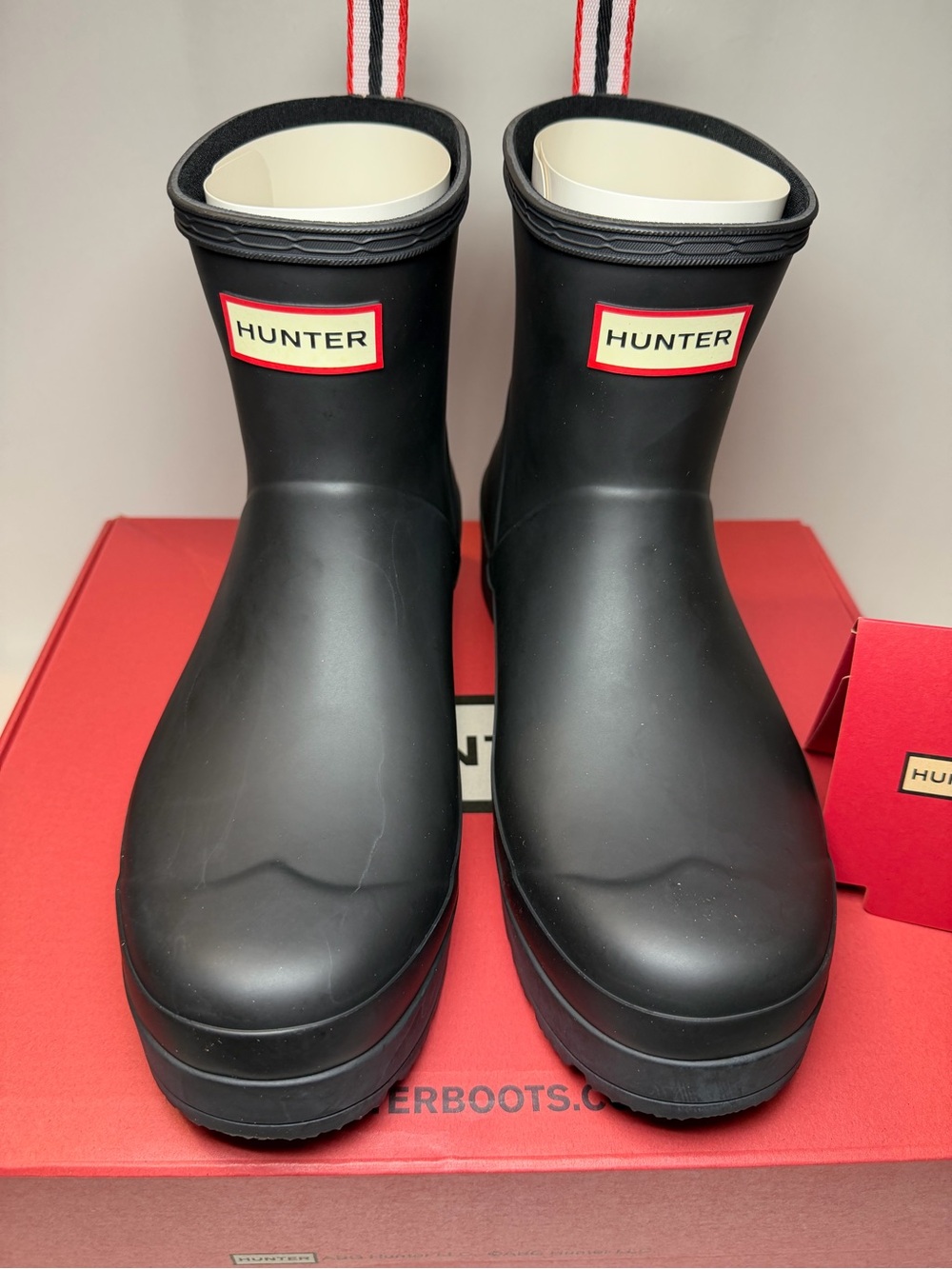 Hunter Men’s Black Short Rain Boots with Contrasting White Lining